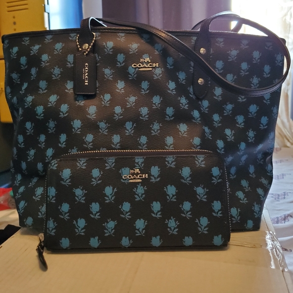 Coach Hobo purse and matching wallet set